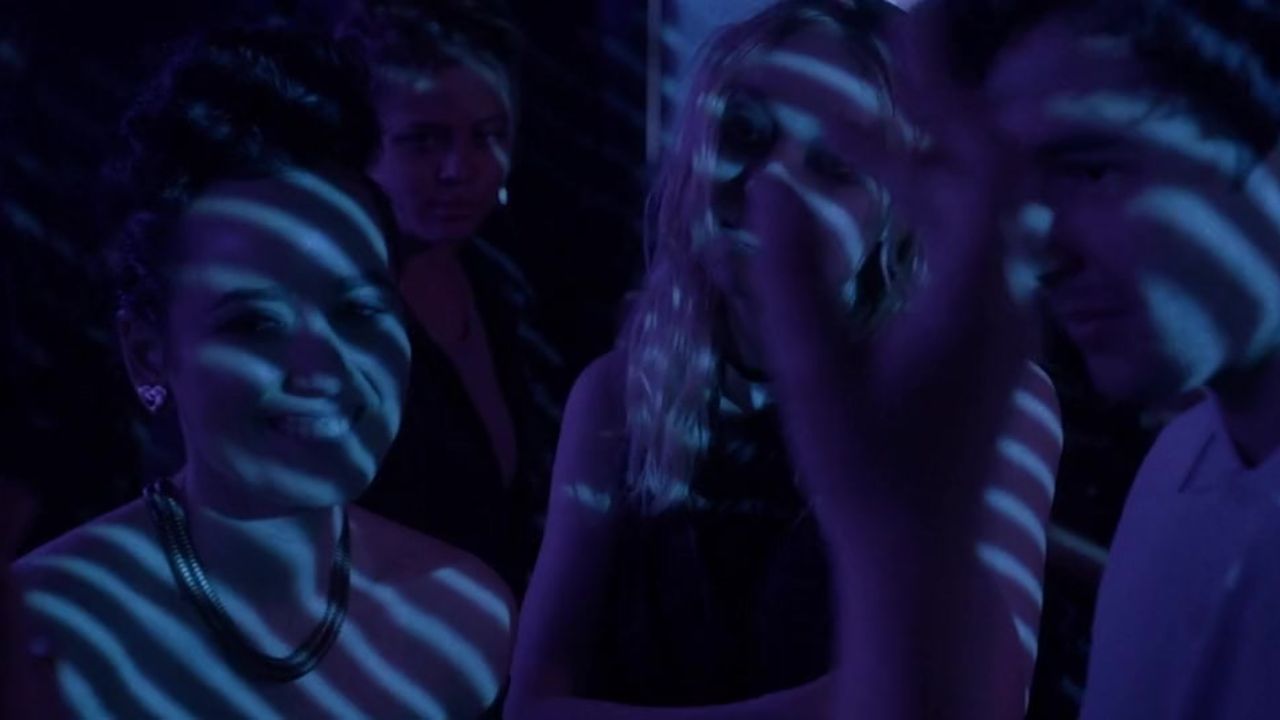 Watch Viena and the Fantomes (2020) Full Movie on Filmxy